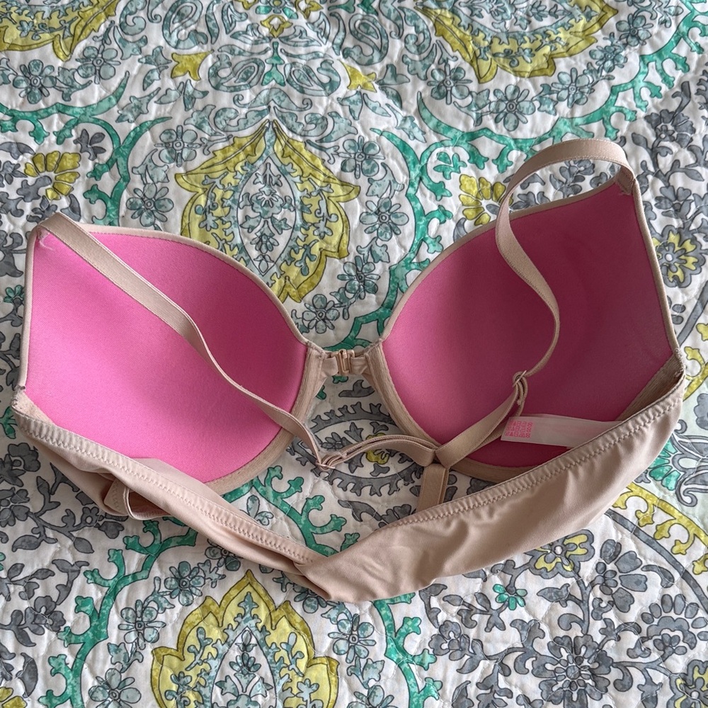 PINK Victoria's Secret Light Beige Bra - Picture 3 of 3